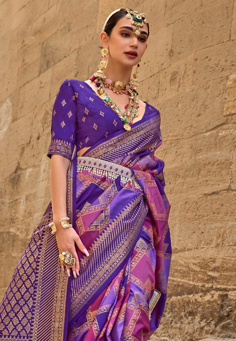 Purple Colour Beautiful Saree With Exclusive Contrast Blouse,party Wear  Saree,wedding Wear Saree,bollywood Style Saree,kanchipura Silk Saree - Etsy  Finland