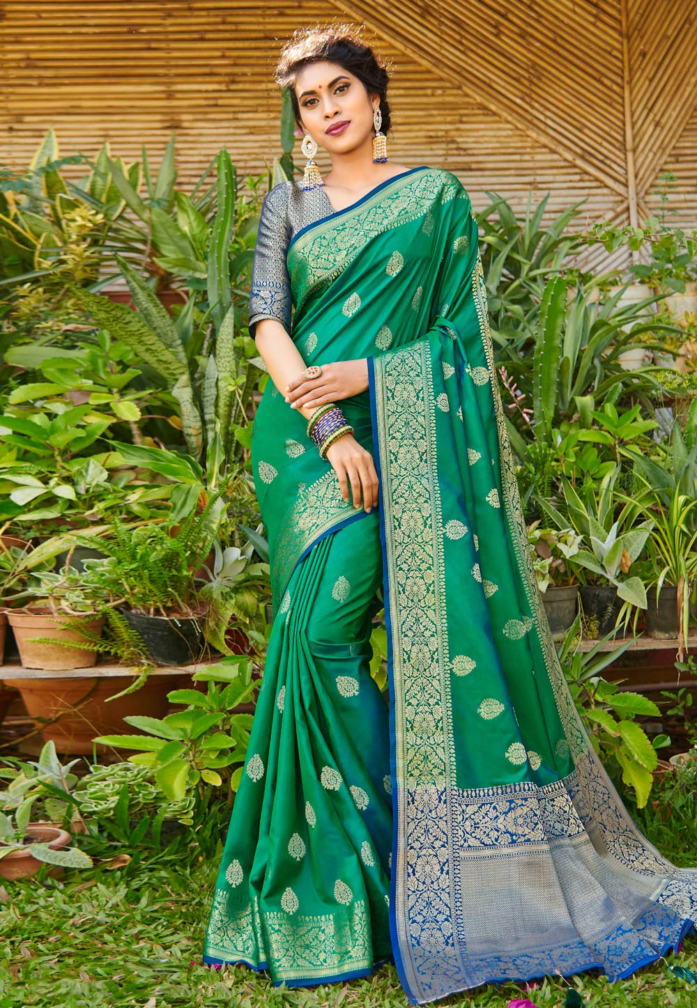 Green Silk Saree With Blouse 205297