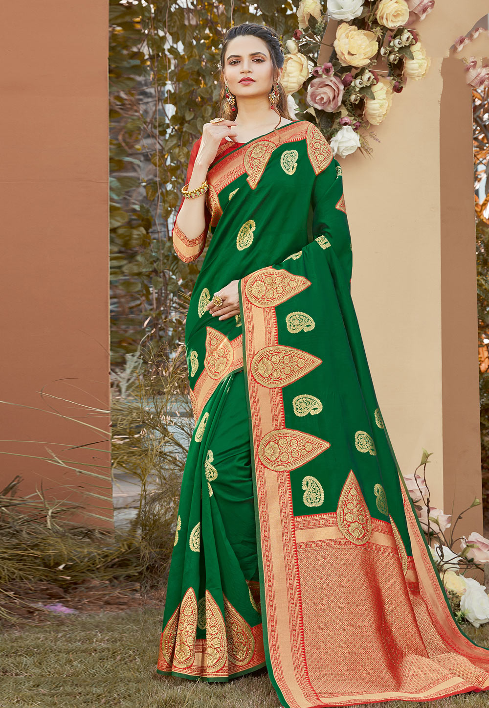 Green Silk Saree With Blouse 224127