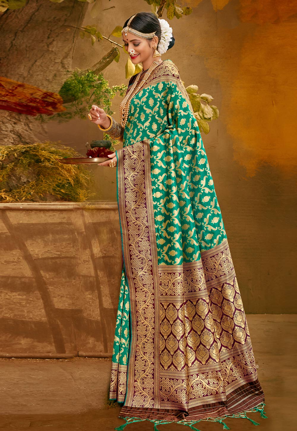 Green Banarasi Silk Saree With Blouse 225242