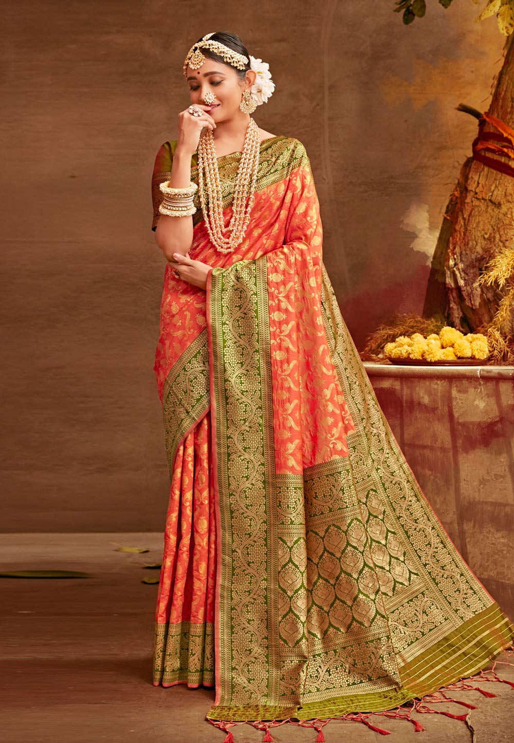 Red Banarasi Silk Saree With Blouse 225243