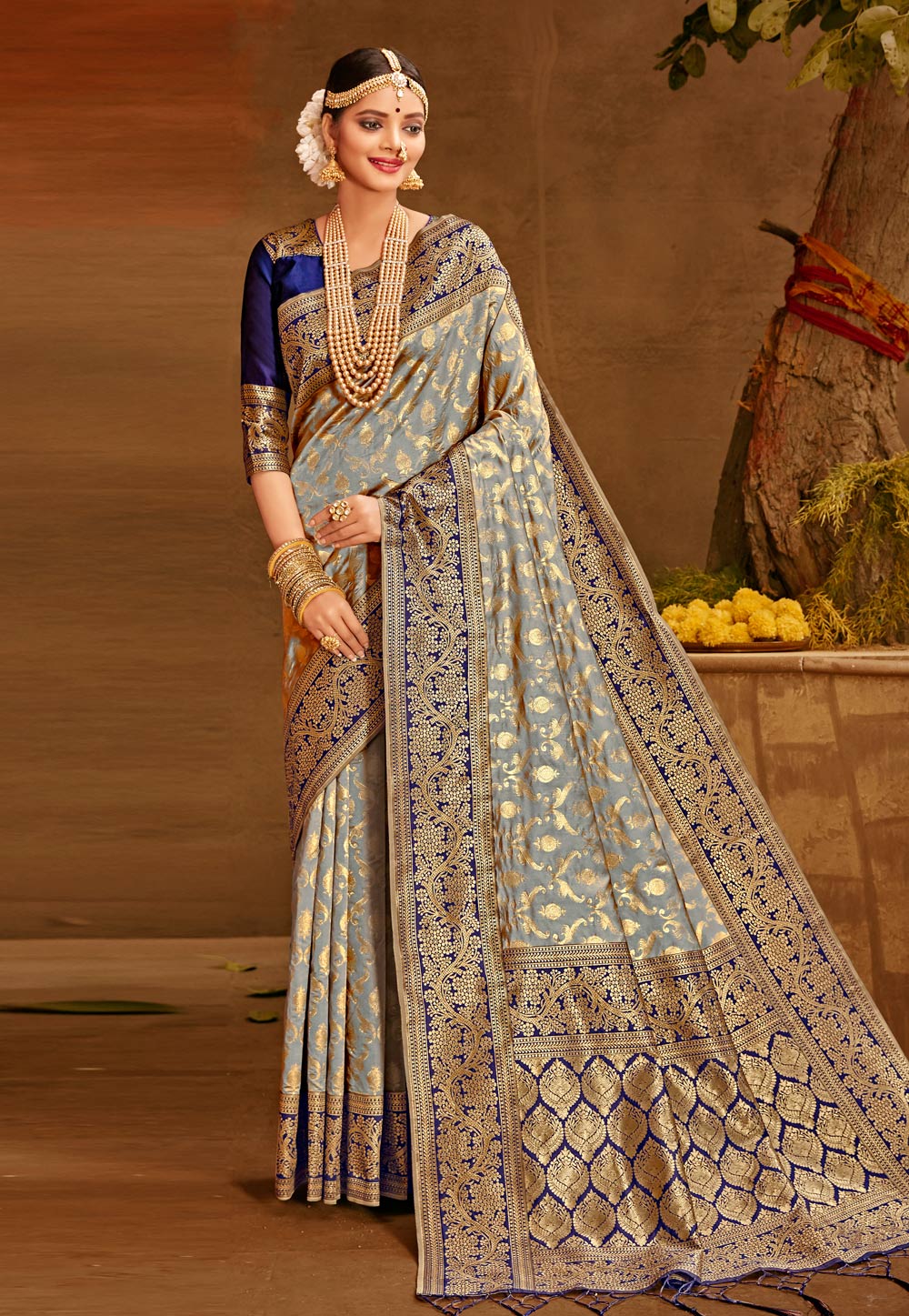 Grey Banarasi Silk Festival Wear Saree 225244