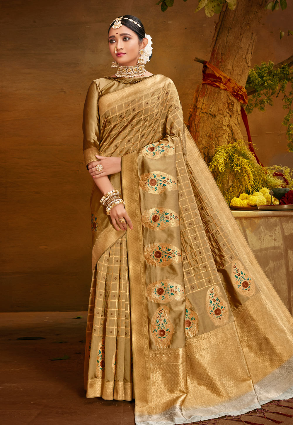 Golden Banarasi Silk Saree With Blouse 225247