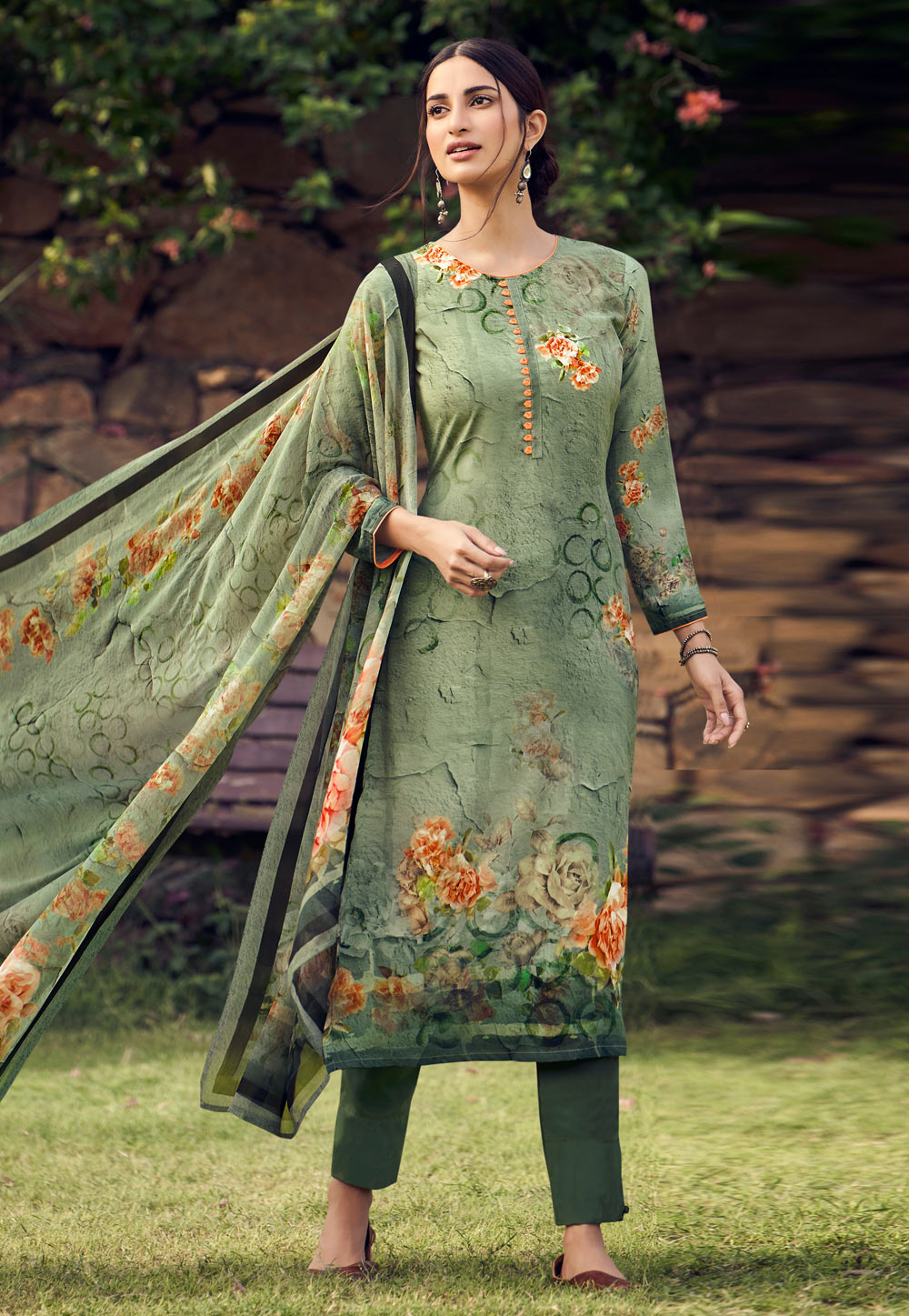 Olive Green Crepe Kameez With Pant 231276