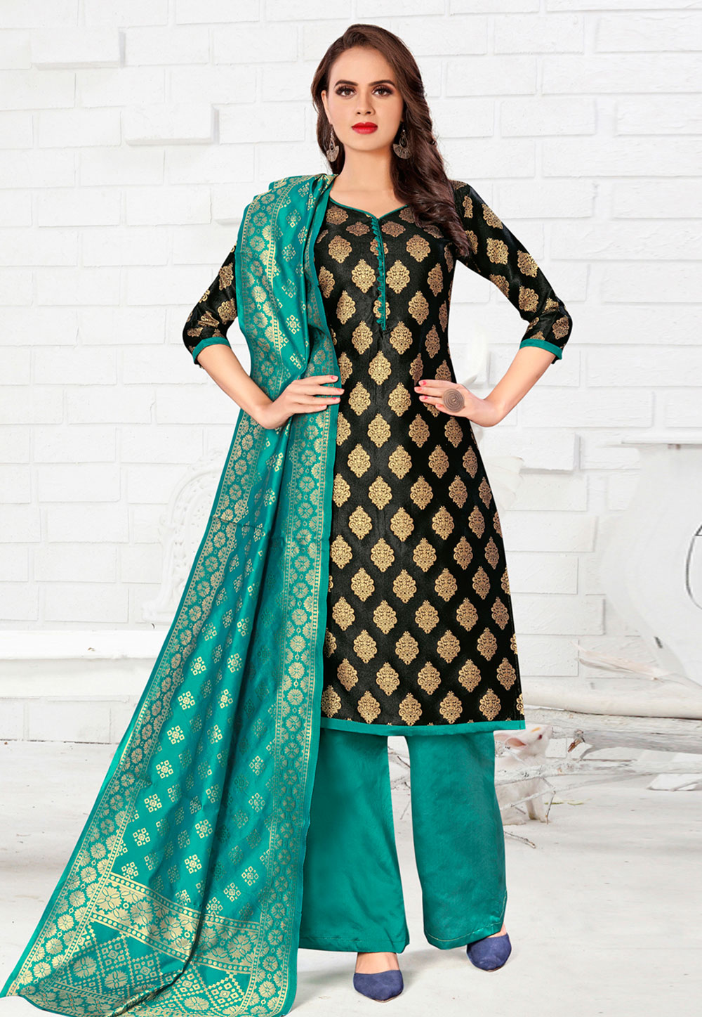 Black Banarasi Silk Palazzo Suit 233150