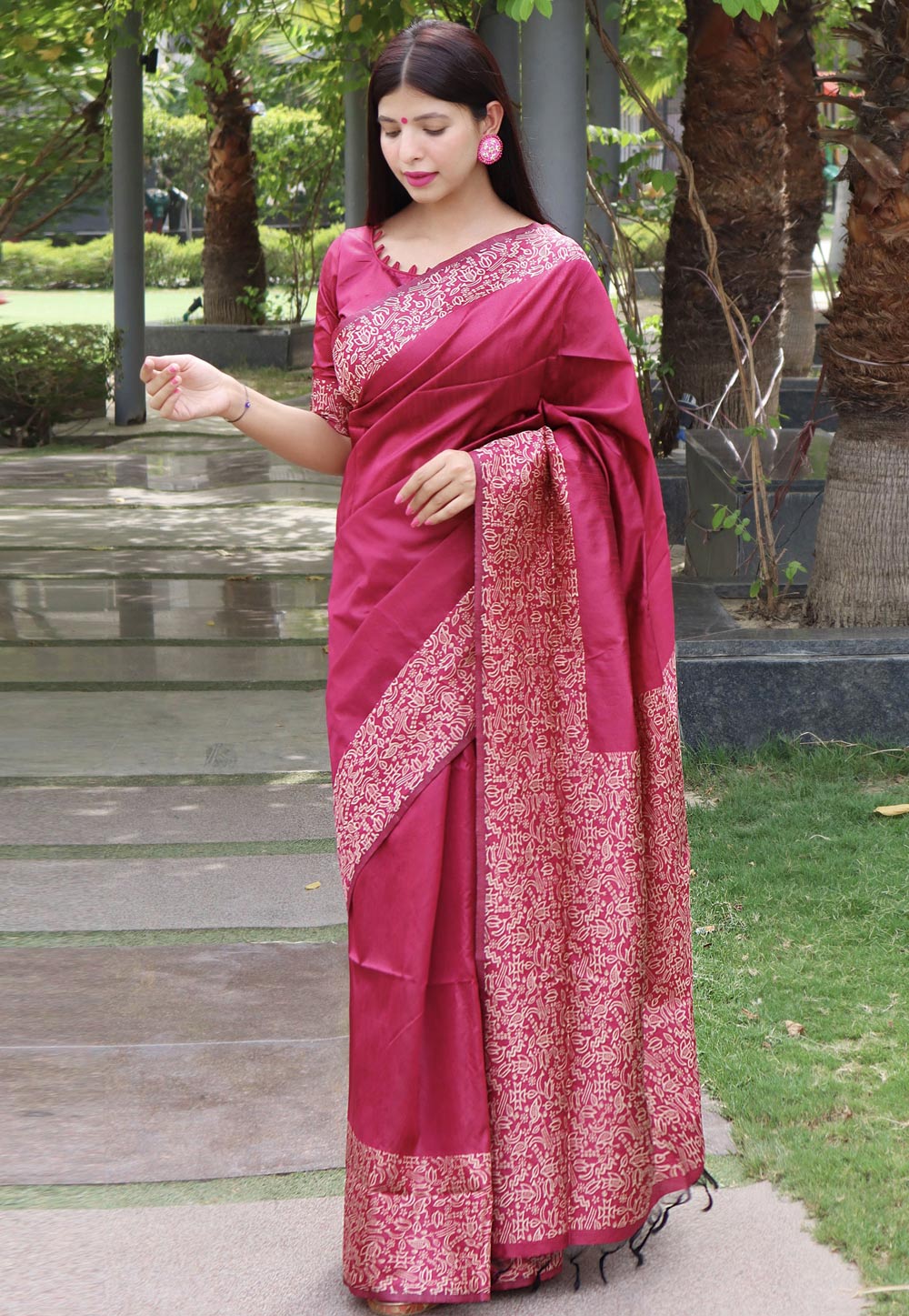 Magenta Raw Silk Saree With Blouse 245356