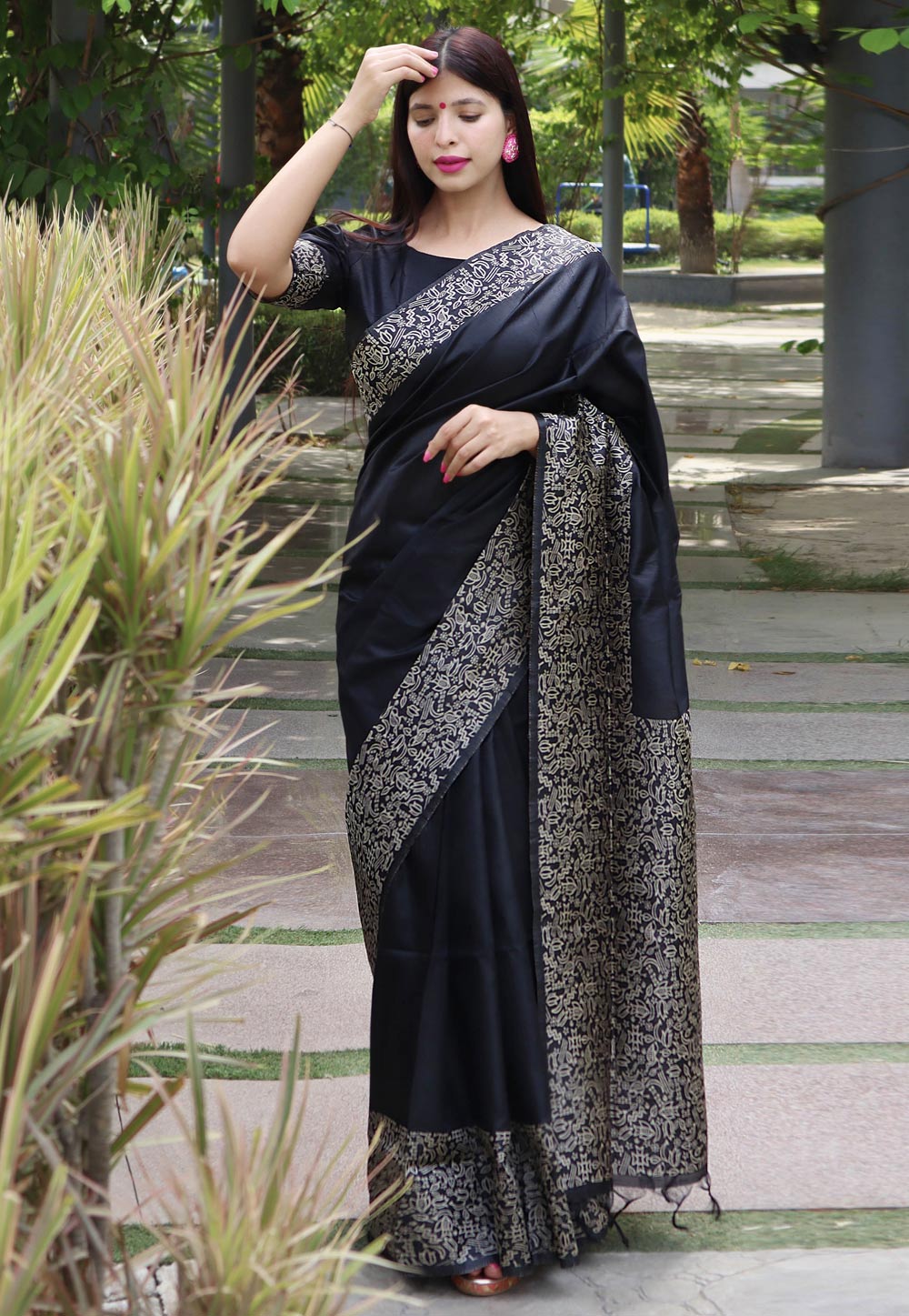 Fancy Beige Vichitra Silk With Black Sequence Embroidered Lace Saree With  Blouse