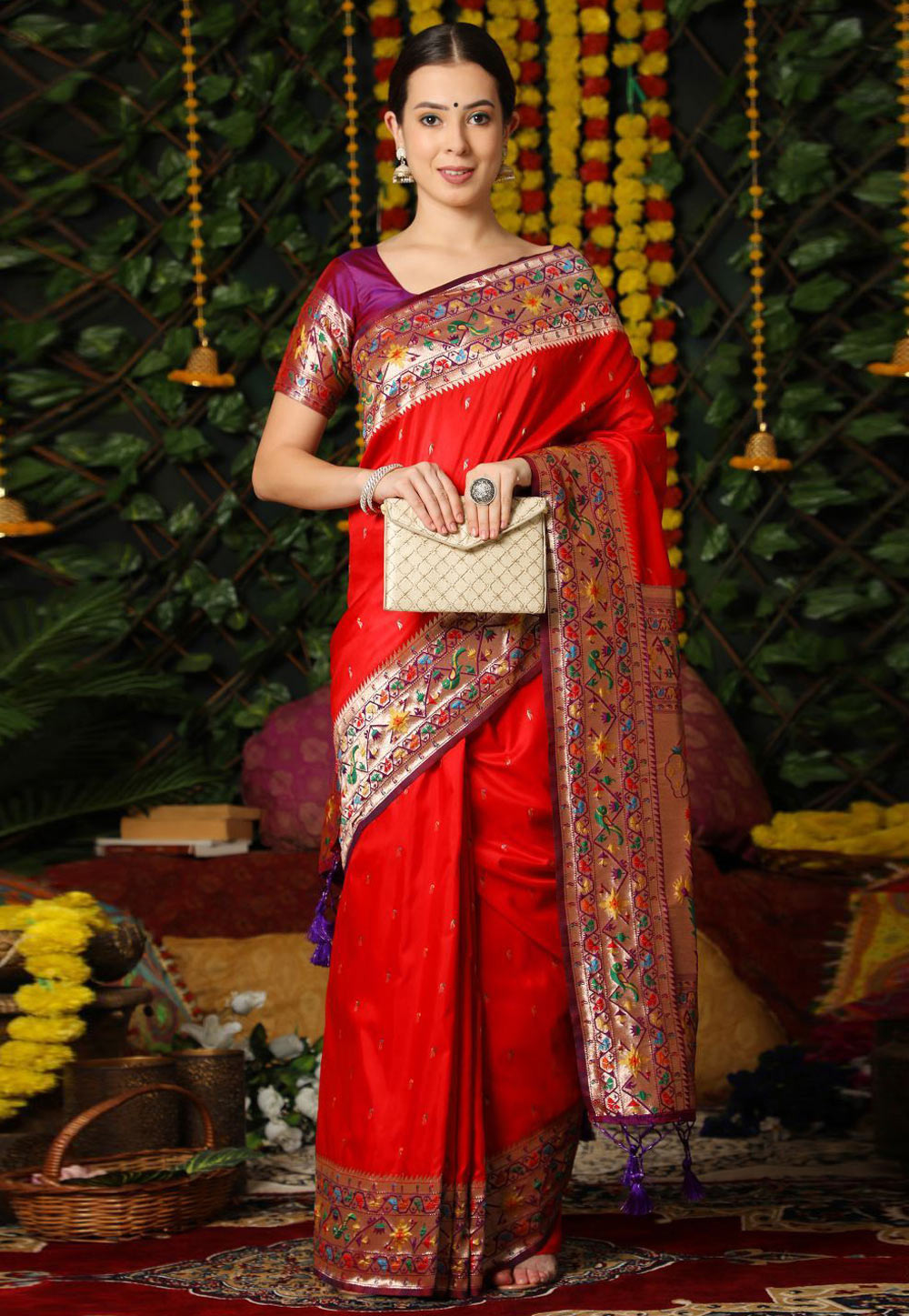 Red Banarasi Silk Saree With Blouse 255193
