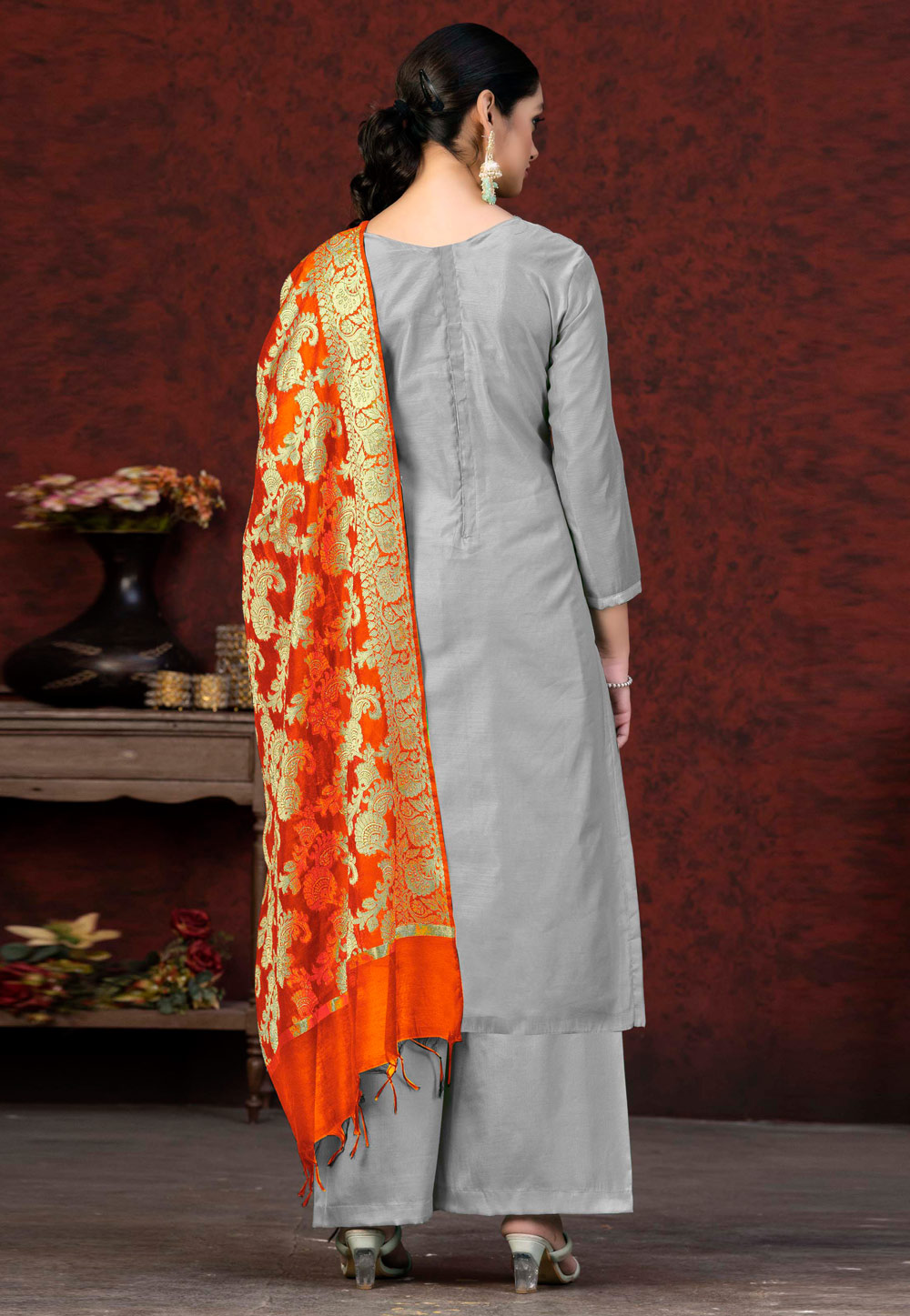 Dia Mirza Royal Blue Banarasi Silk Pakistani Style Suit 54619 | Fashion,  Salwar kameez designs, Pakistani party wear