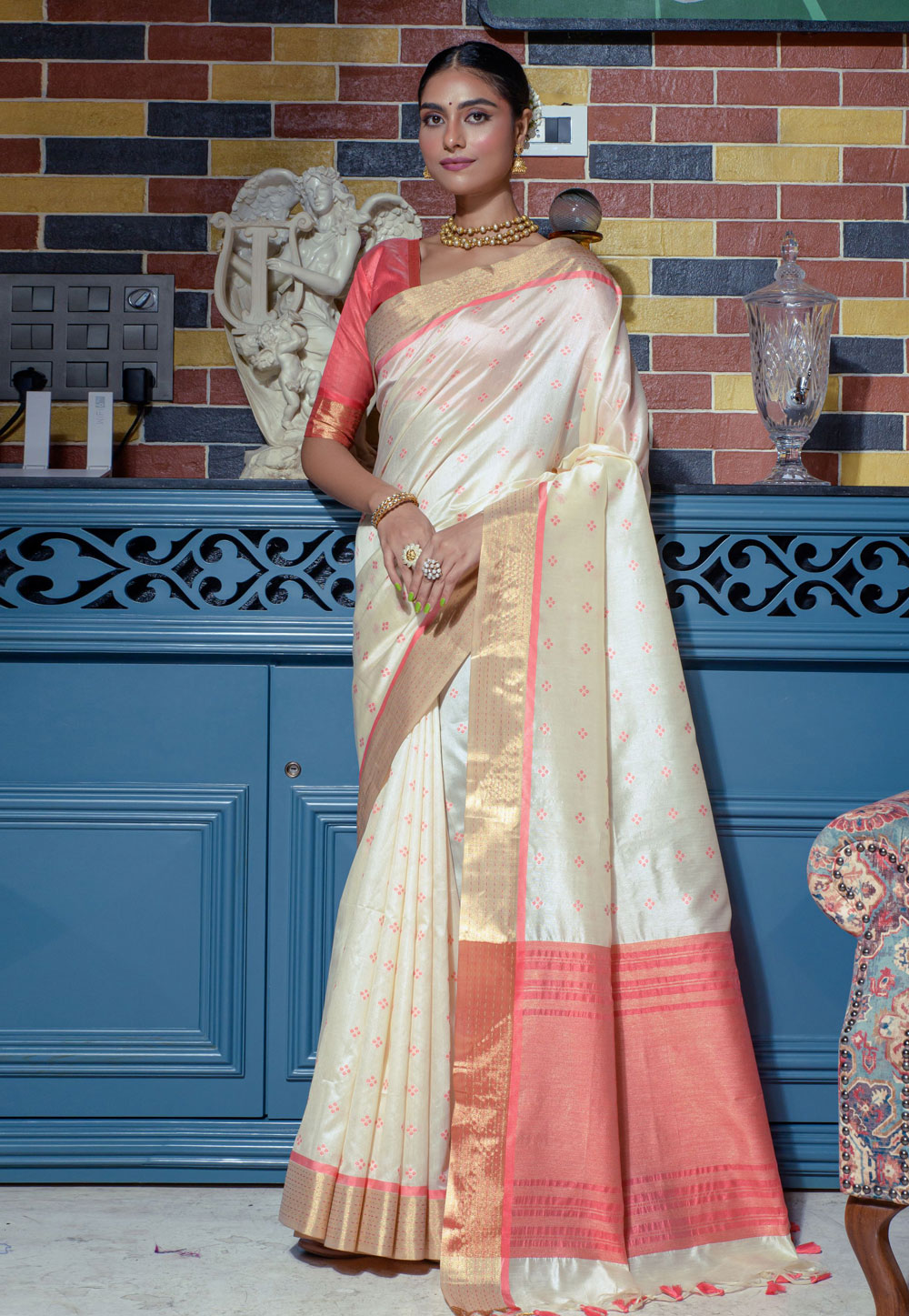 Off White Tussar Silk Saree With Blouse 266525