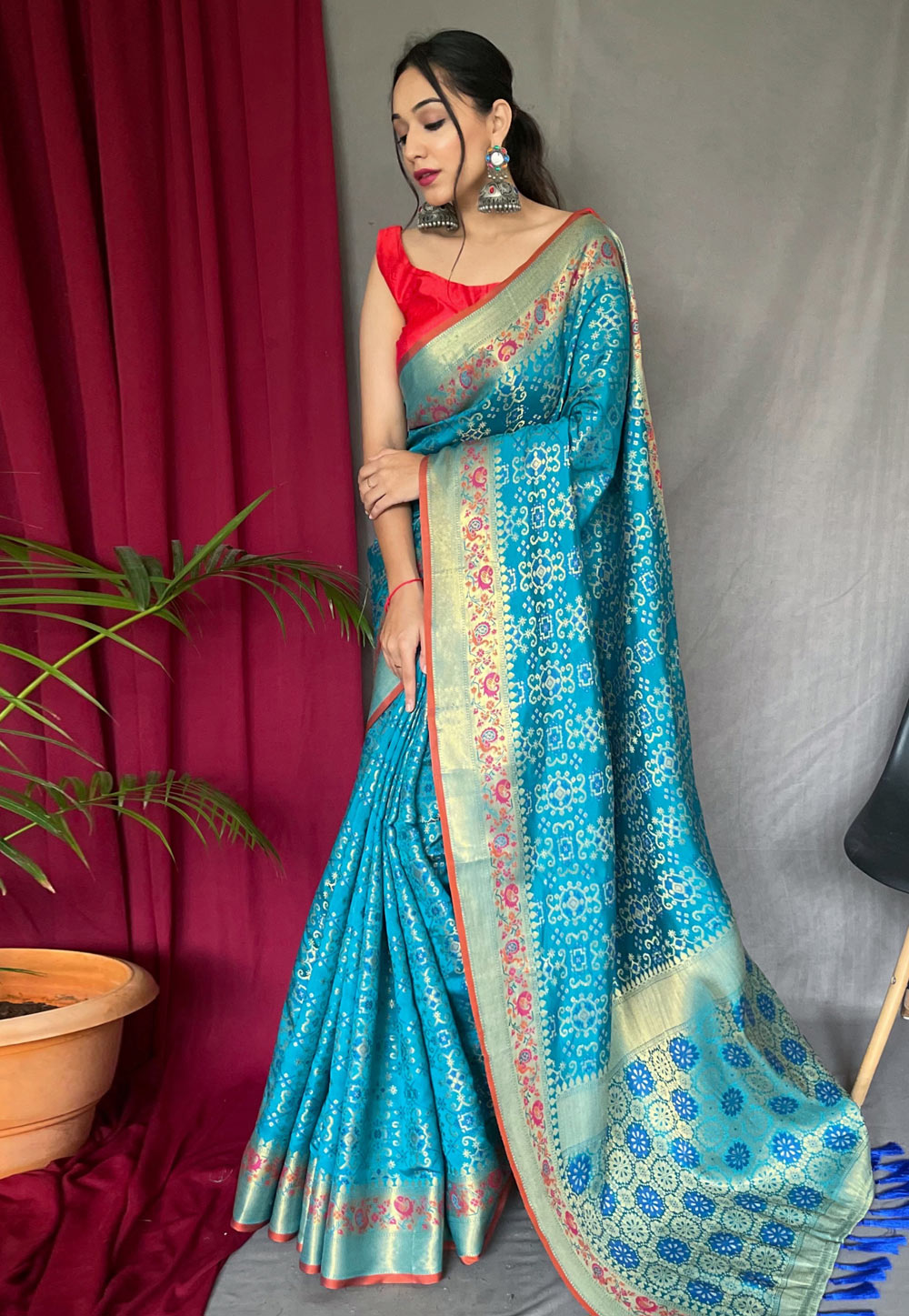 Turquoise Patola Silk Saree With Blouse 266573