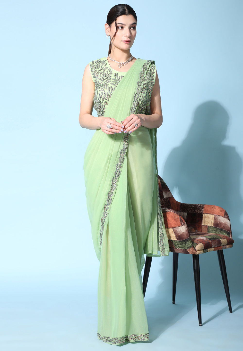How to style bandhini saris? 5 Bollywood celebrities show you how to style  bandhini saris | Vogue India