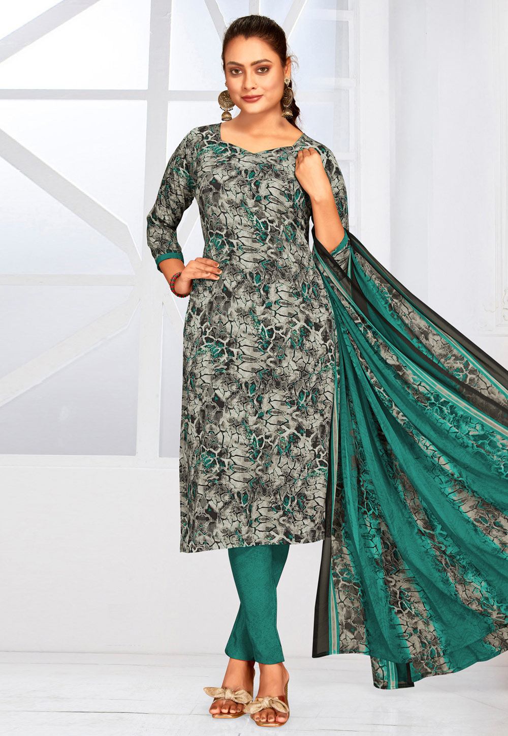 Grey Crepe Pant Style Suit 271634