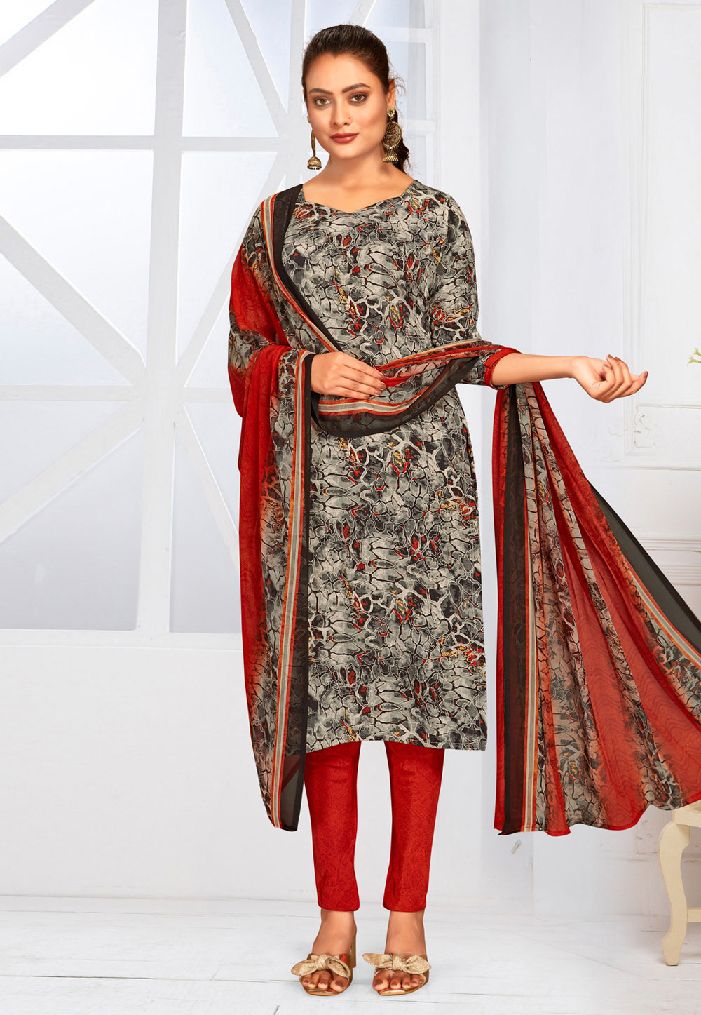 Grey Crepe Pakistani Suit 271635