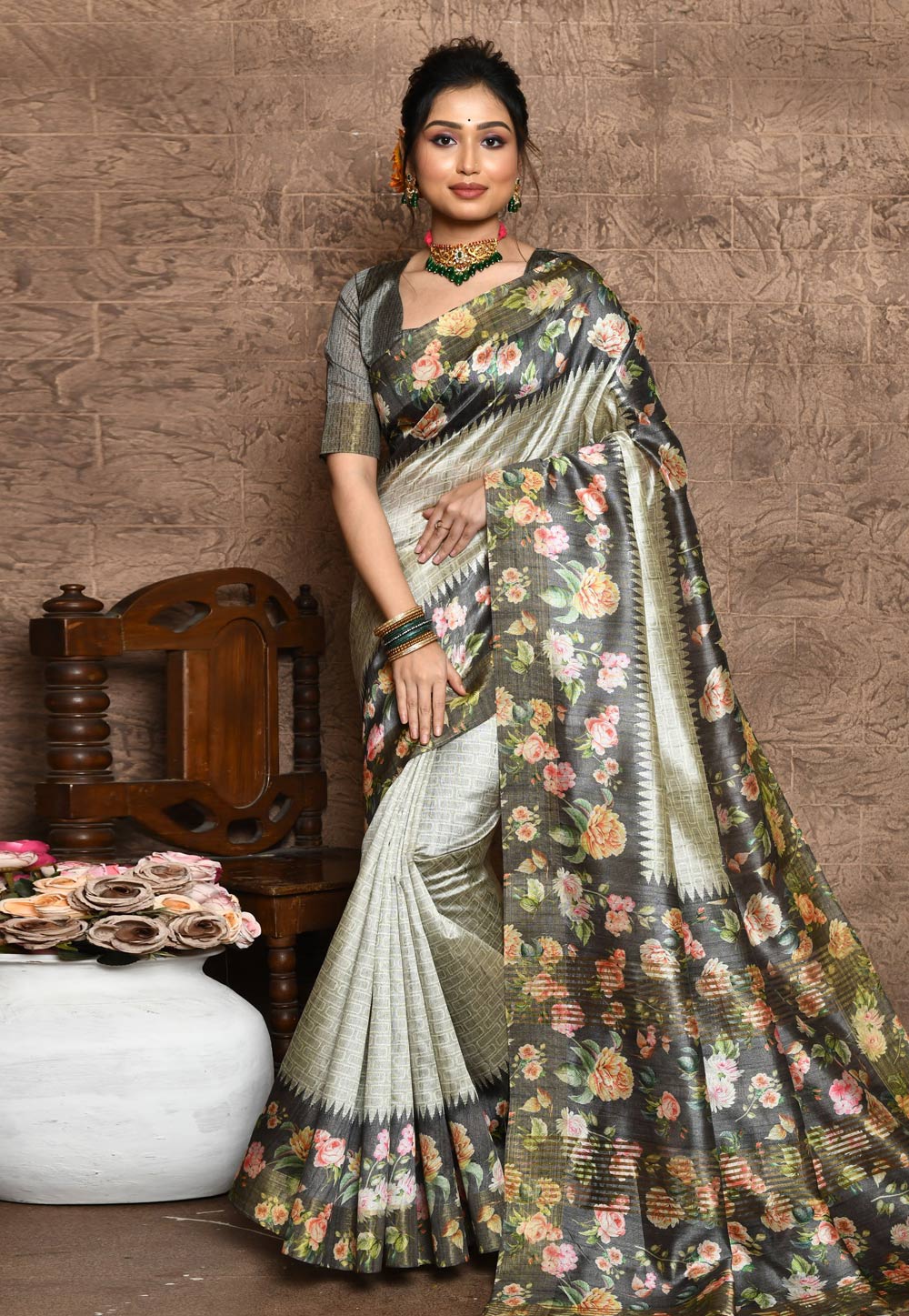 Off White Tussar Silk Saree With Blouse 273932