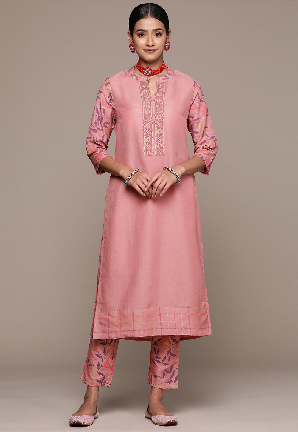 Pink Chinon Kurta Set With Pent 274176