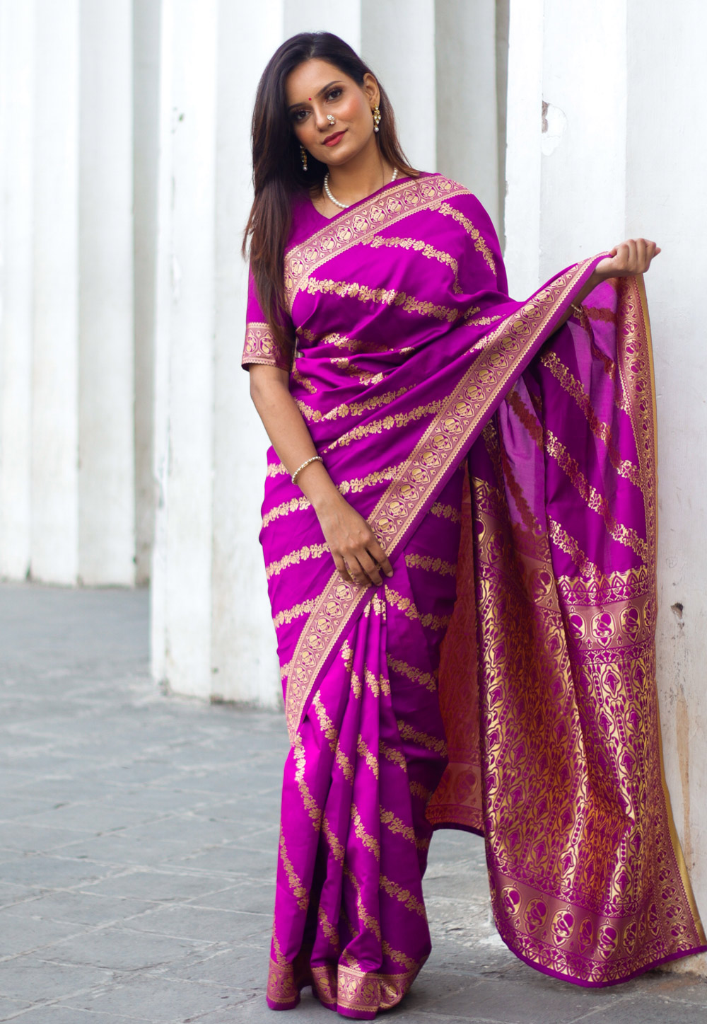 Magenta Banarasi Silk Saree With Blouse 223307