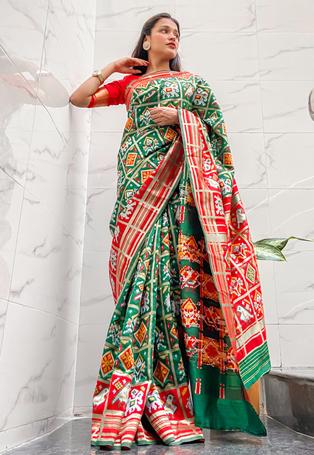 Green Banarasi Silk Saree With Blouse 223309