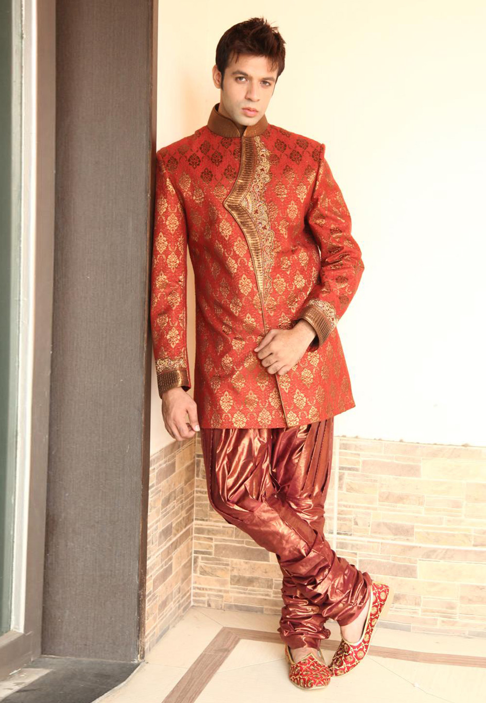 Red Shimmer Readymade Indo Western Suit 204394