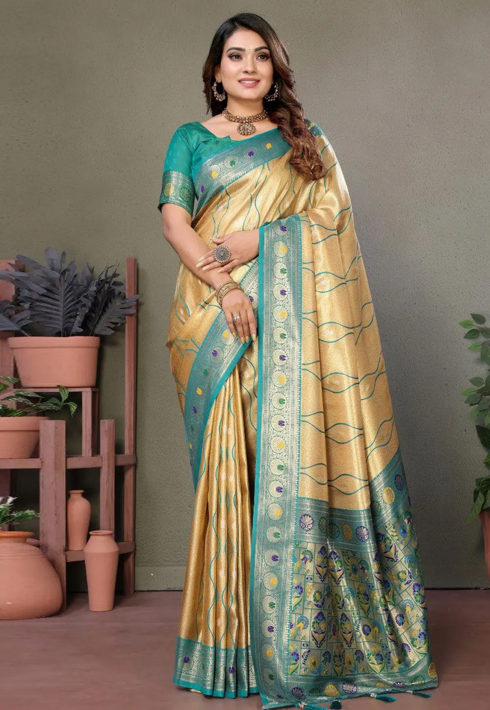 Beige Banarasi Silk Saree 302642