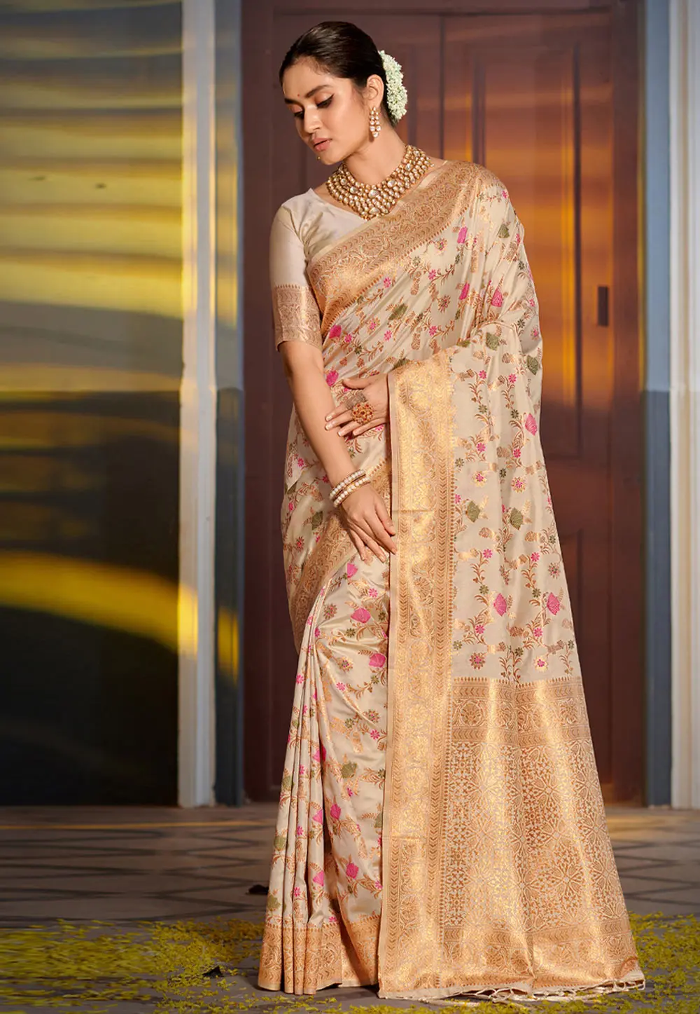 Beige Banarasi Silk Saree 303127