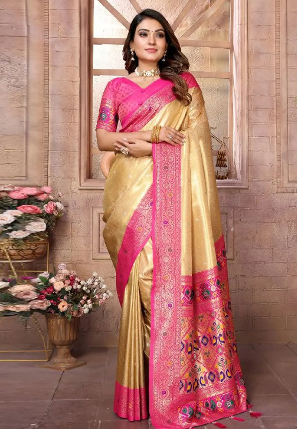 Beige Banarasi Silk Saree With Blouse 302652