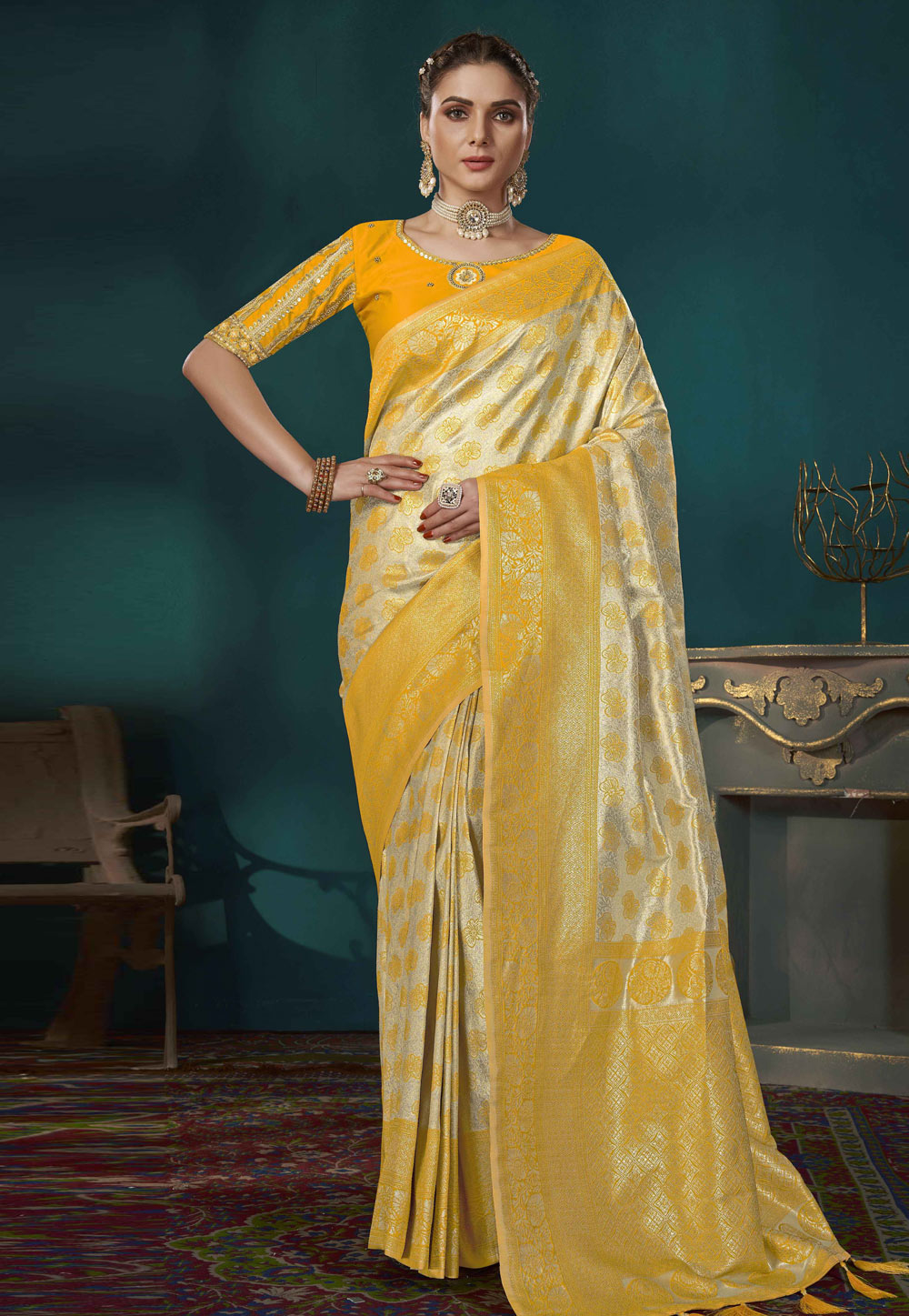 Beige Banarasi Silk Saree With Blouse 287810