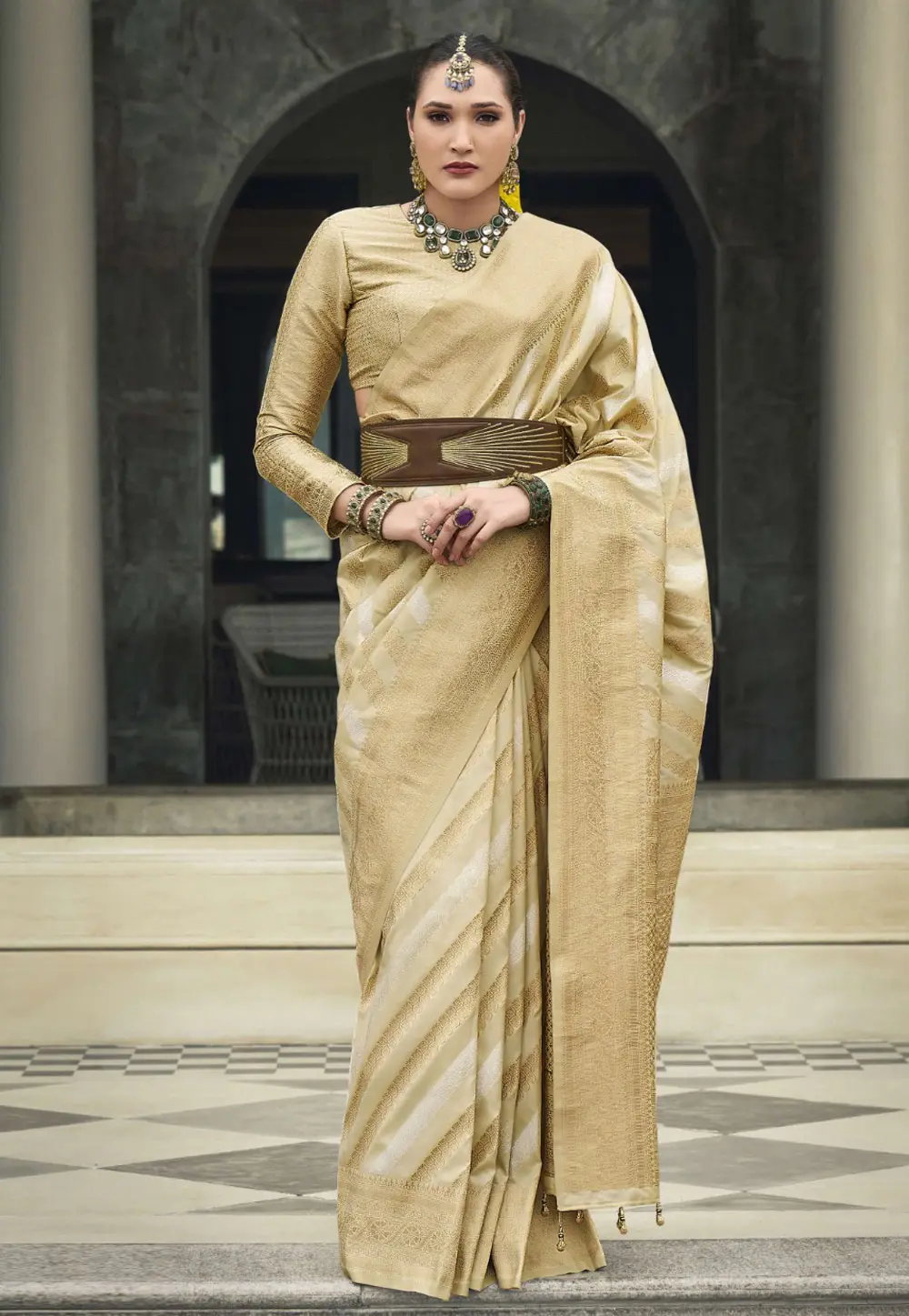 Beige Banarasi Silk Saree With Blouse 299075