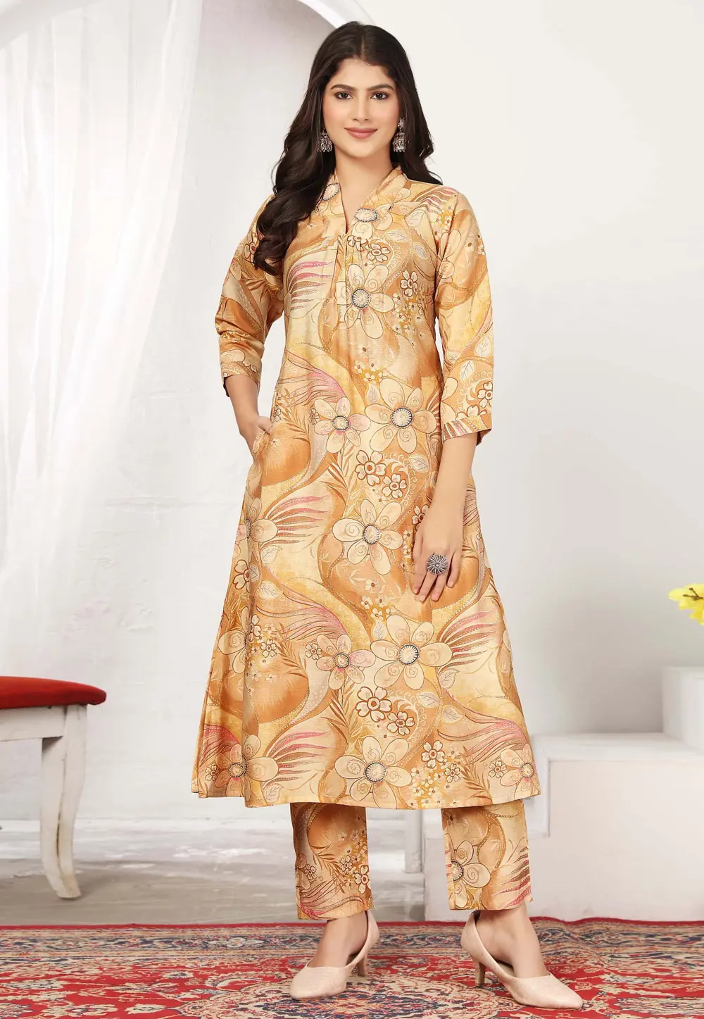 Beige Chanderi Kurta Set With Pent 304107