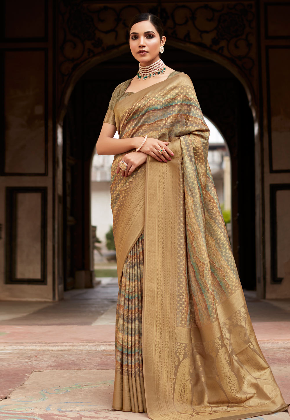 Beige Crepe Silk Saree With Blouse 278945