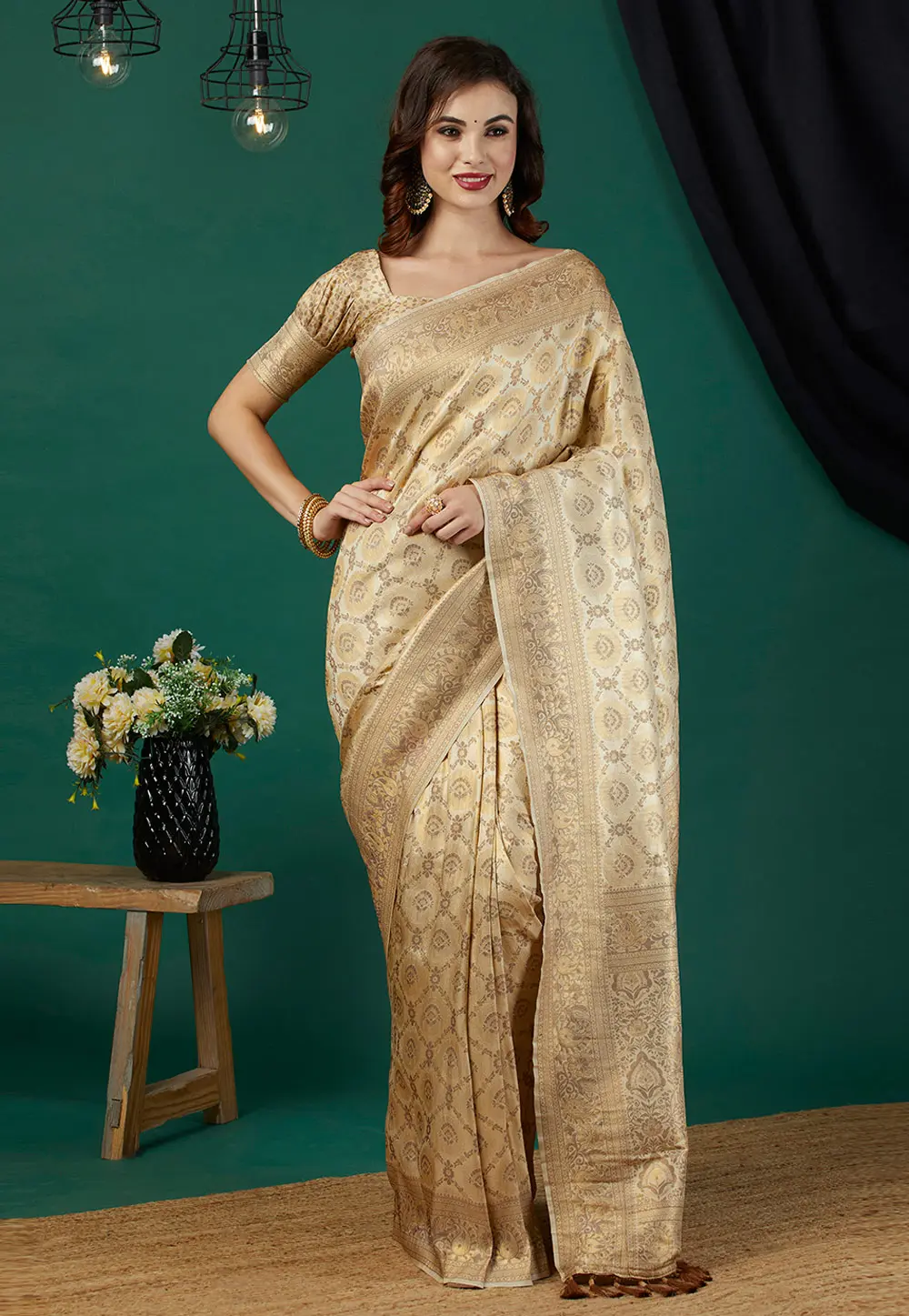 Beige Kanjivaram Silk Saree With Blouse 298471