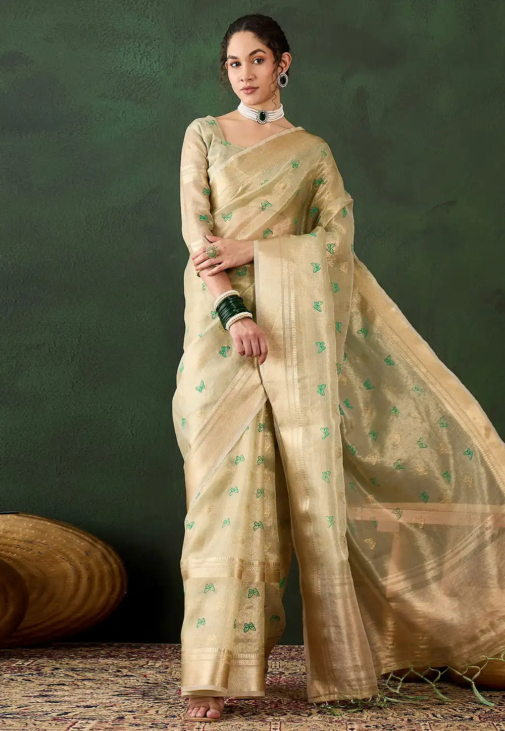 Beige Khadi Saree With Blouse 294344