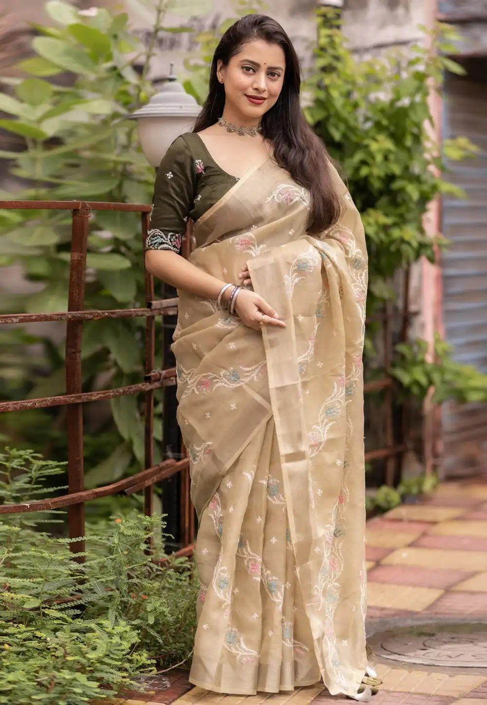 Beige Linen Saree With Blouse 289749