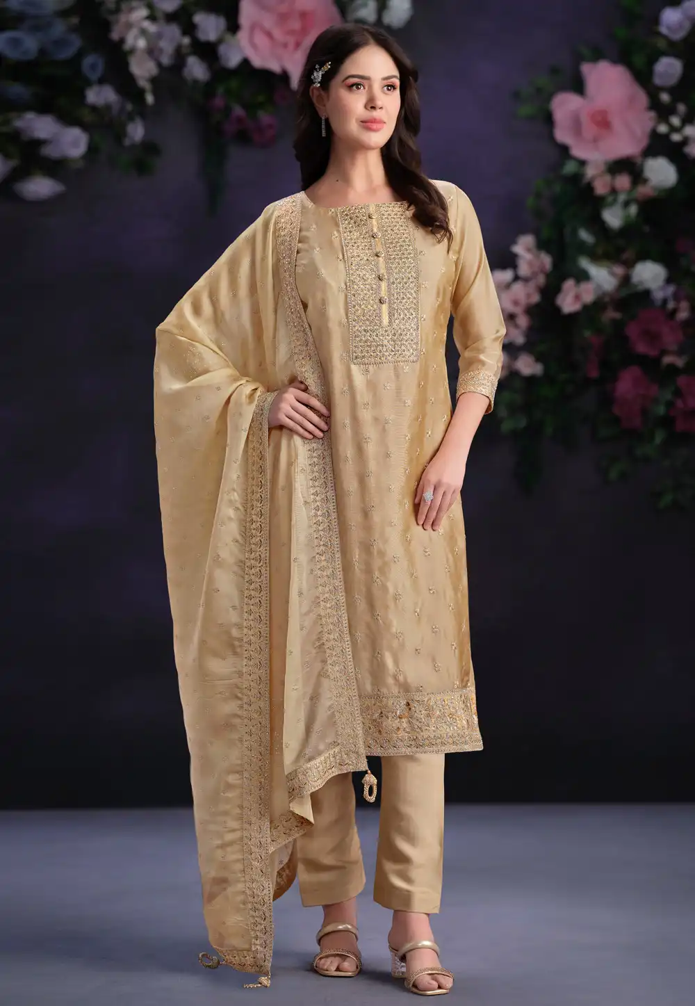 Beige Shimmer Pakistani Suit 289871