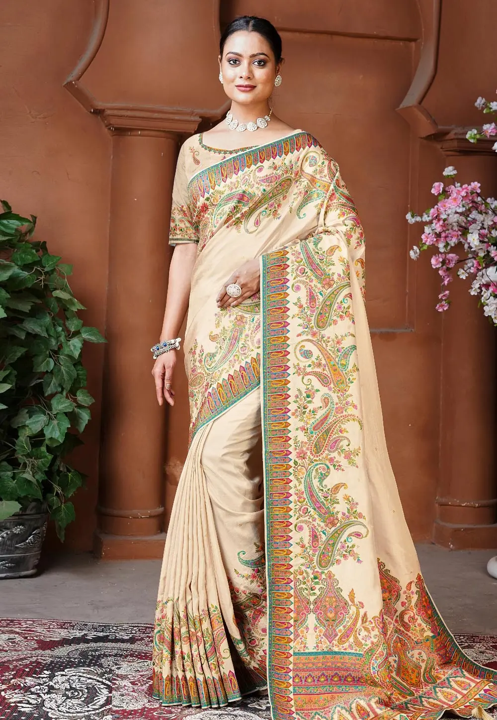 Beige Silk Saree With Blouse 303648