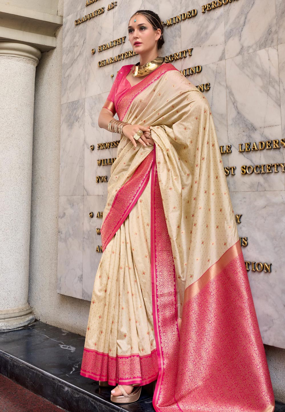 Beige Silk Saree With Blouse 309805