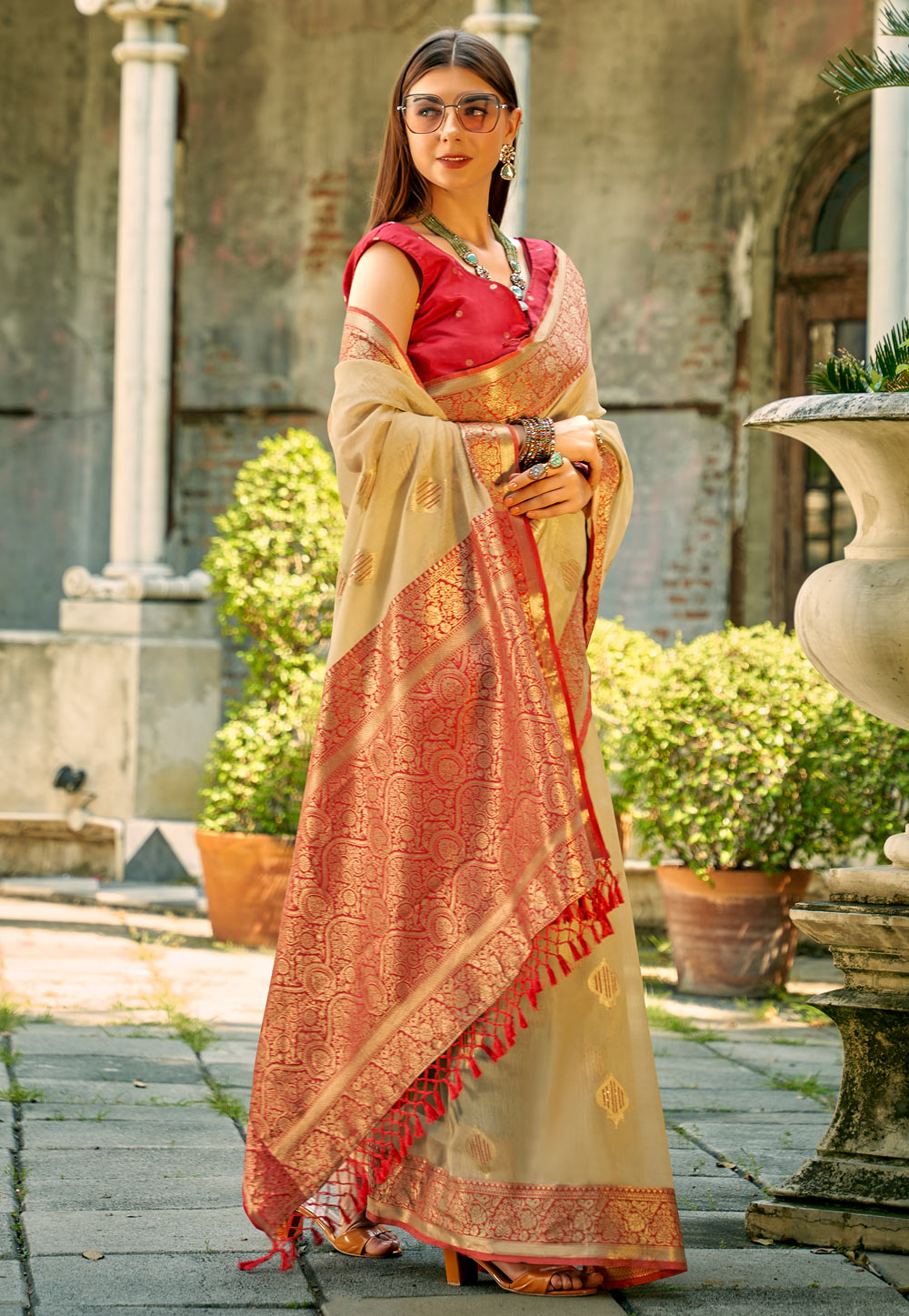 Beige Tissue Silk Saree With Blouse 285965