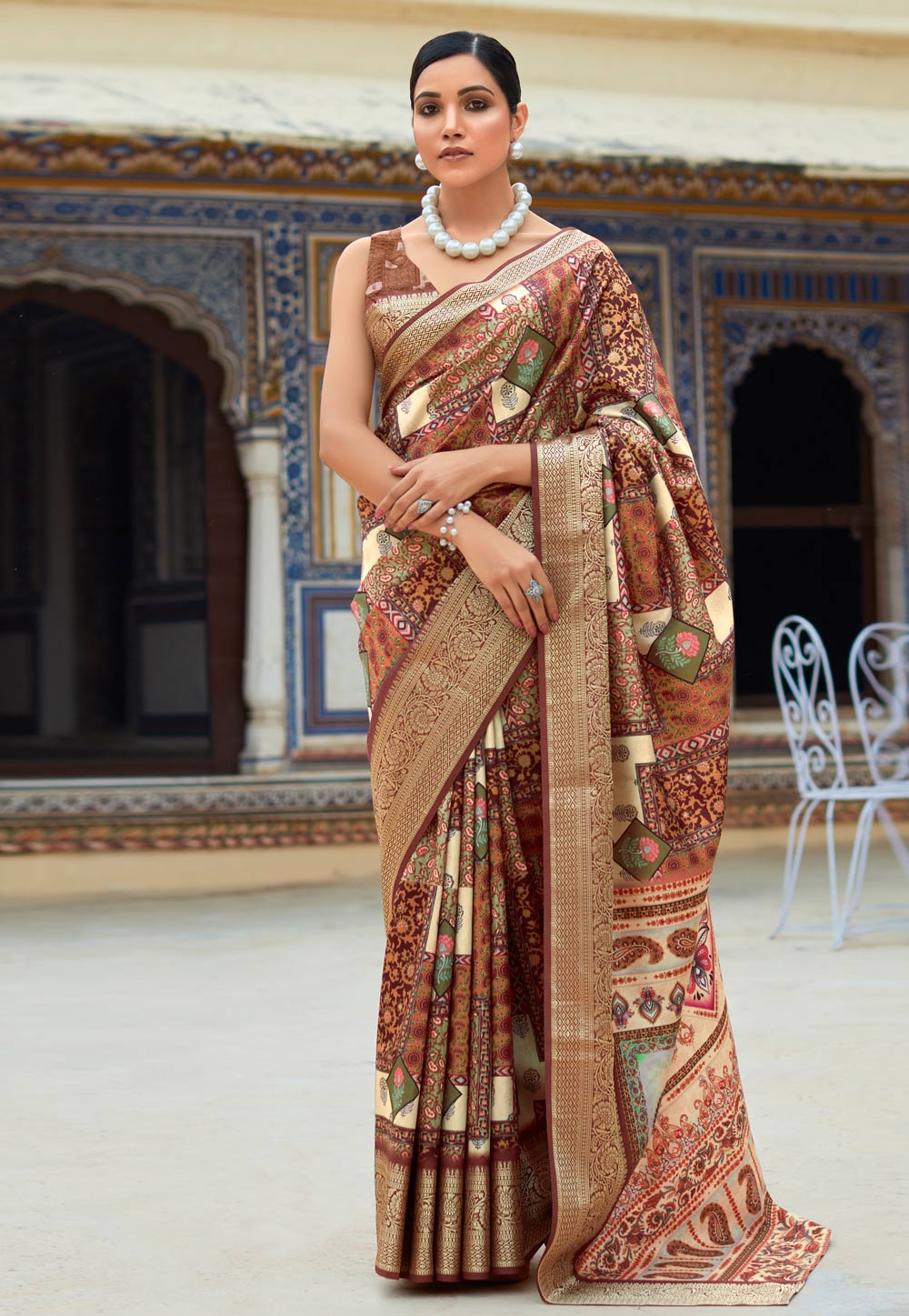 Beige Viscose Saree With Blouse 281834