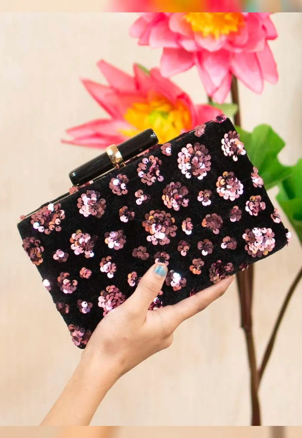 Black Art Silk Clutch 300997