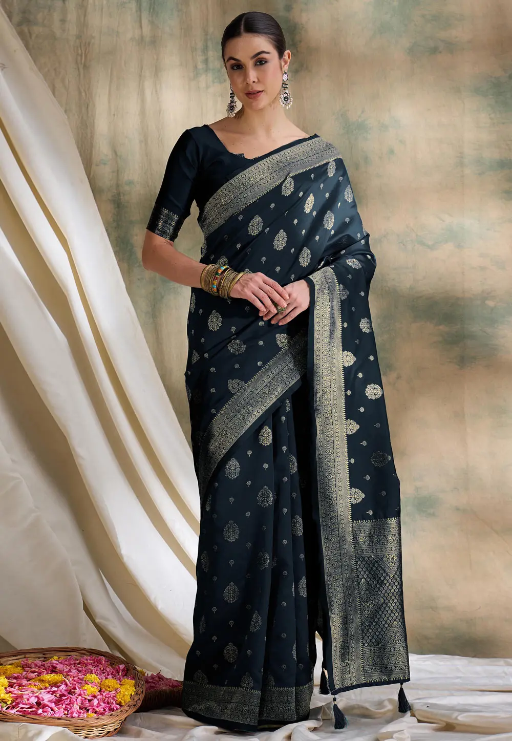 Black Banarasi Silk Saree 301502