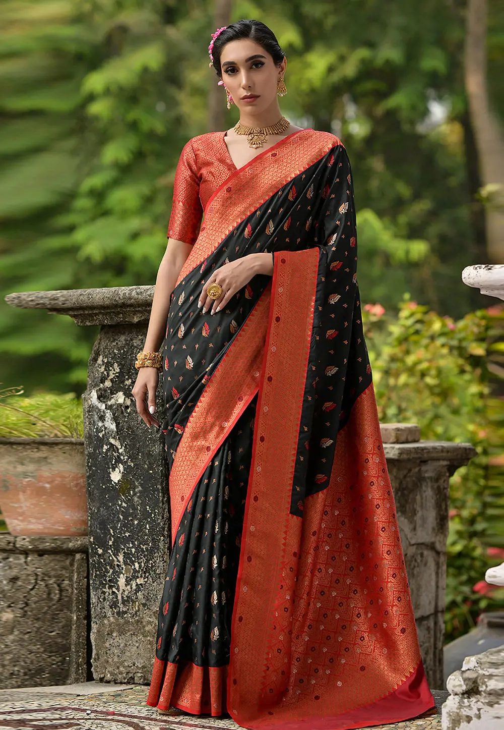 Black Banarasi Silk Saree 303428