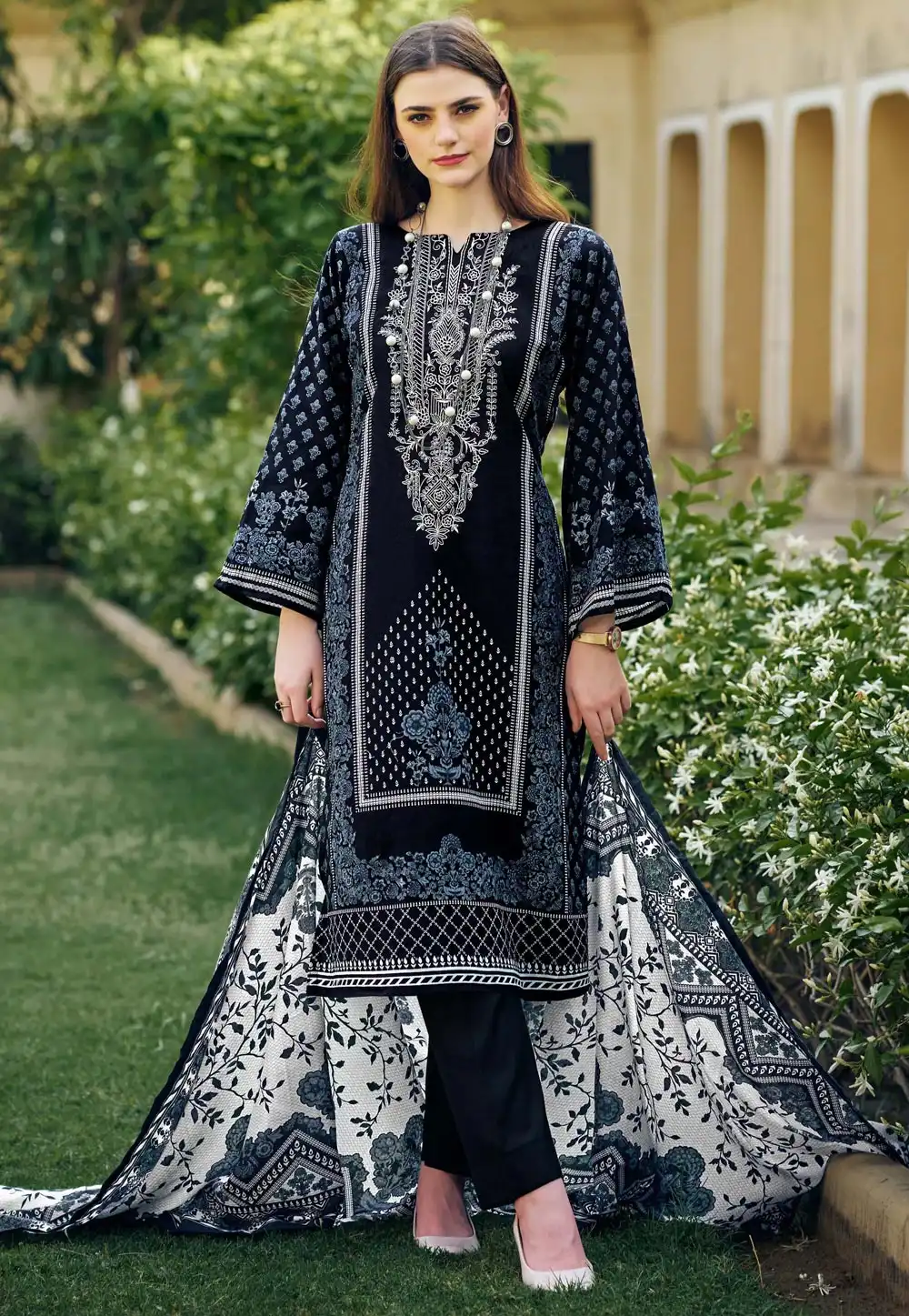 Black Cotton Pakistani Suit 290433