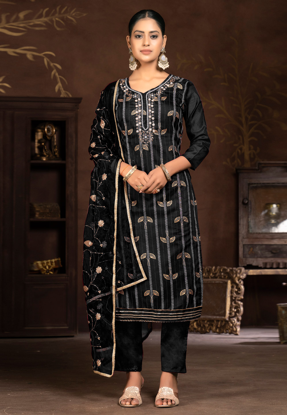 Black Cotton Pakistani Suit 281099
