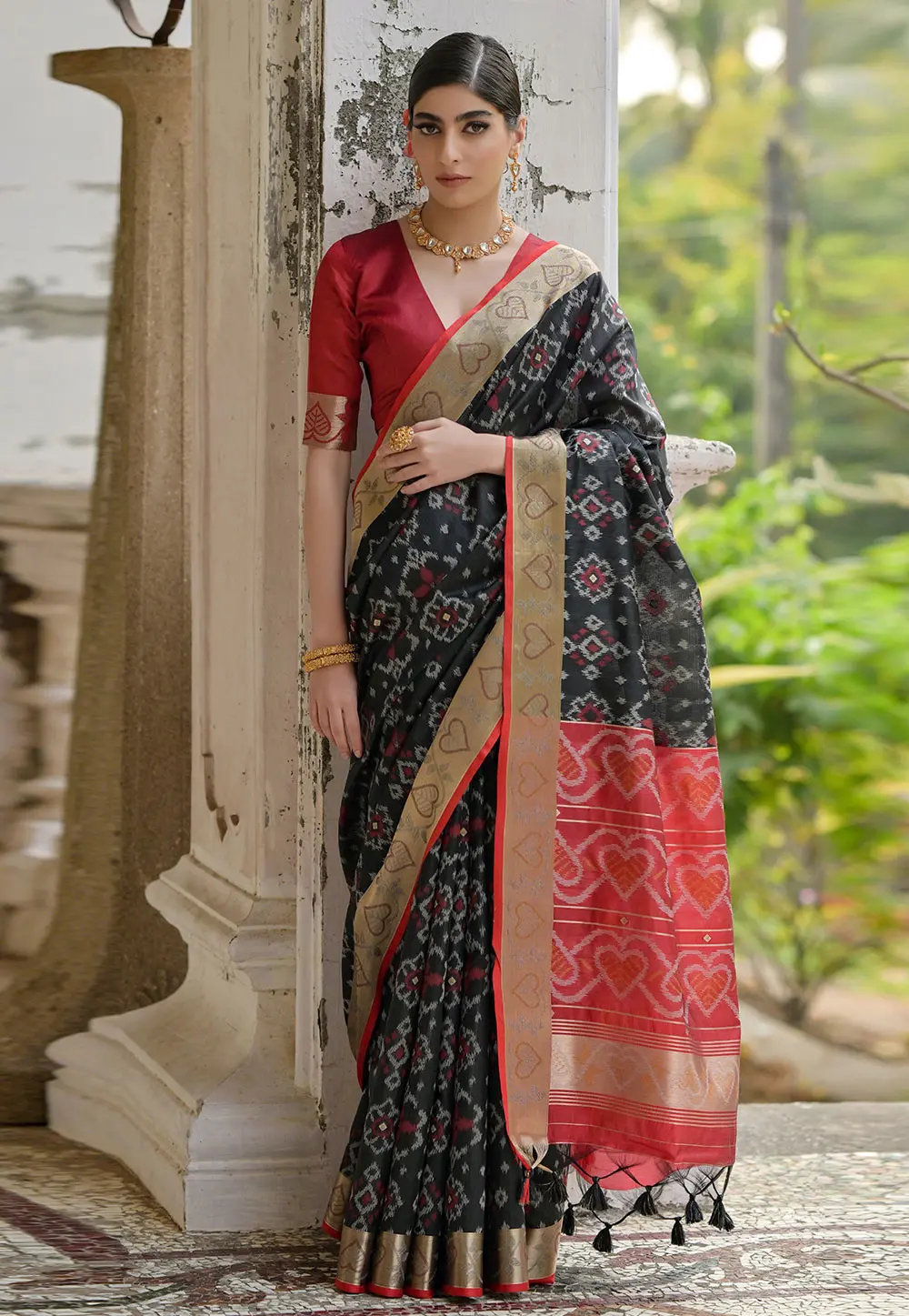 Black Raw Silk Saree With Blouse 303434