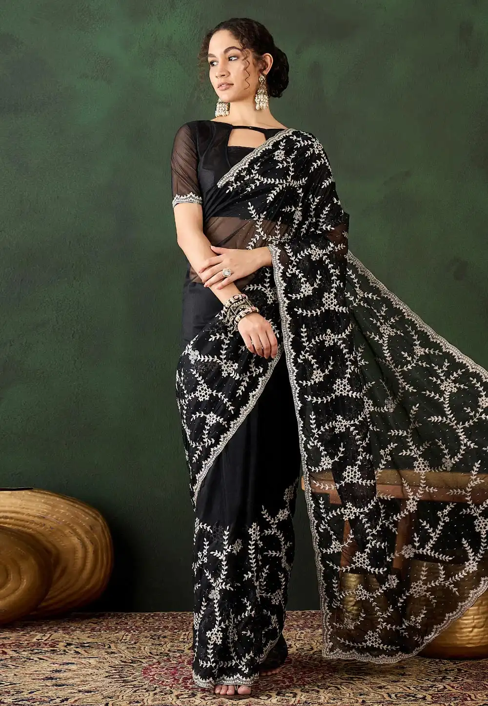 Black Shimmer Saree With Blouse 294361