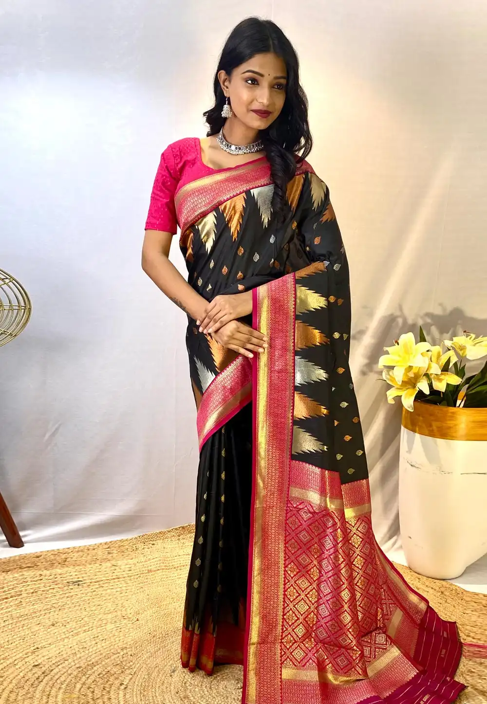 Black Silk Saree With Blouse 295045