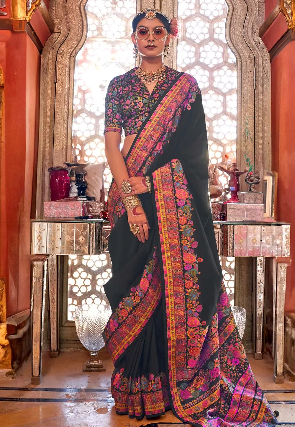 Black Silk Saree With Blouse 299267