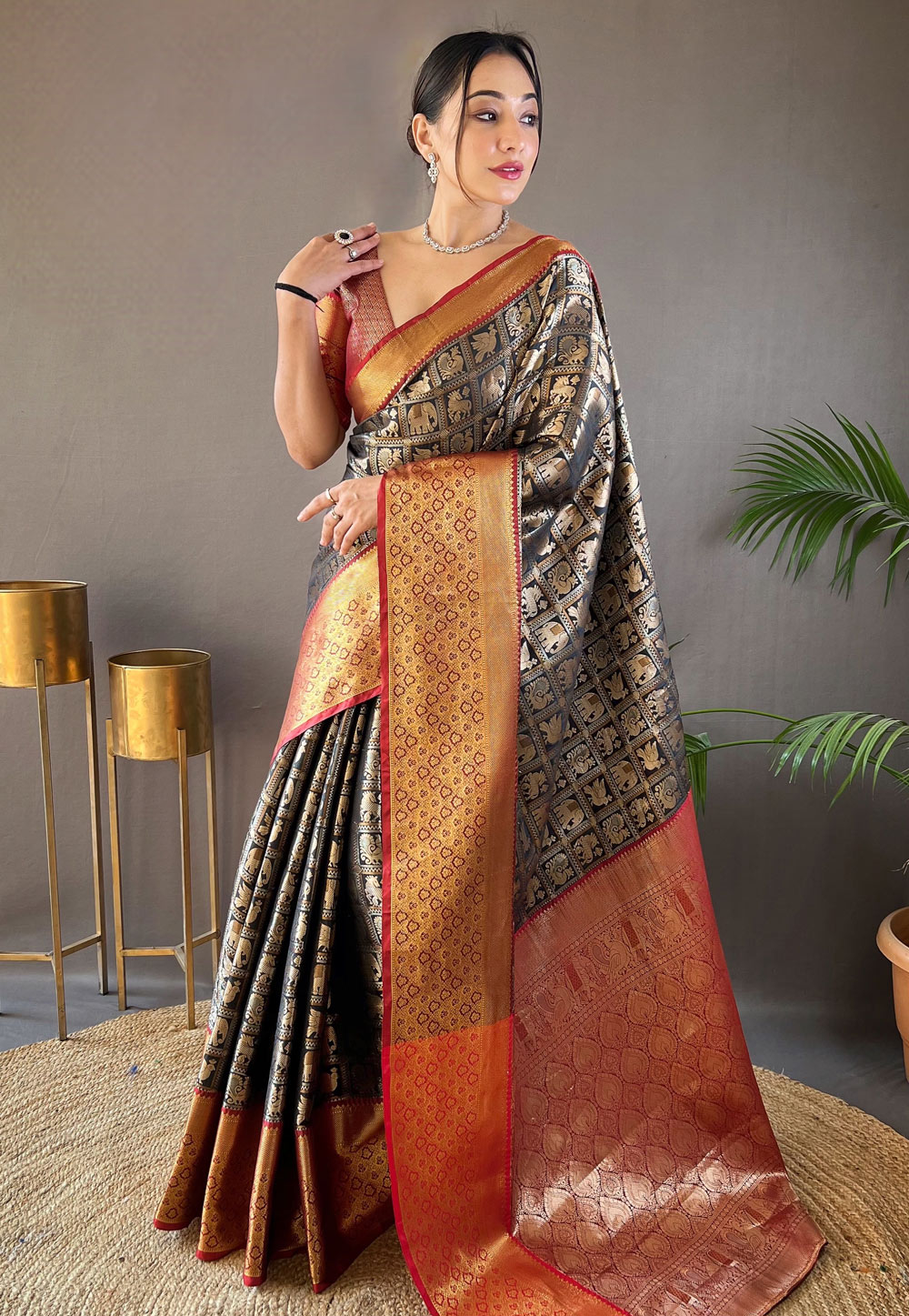 Black Silk Saree With Blouse 287418