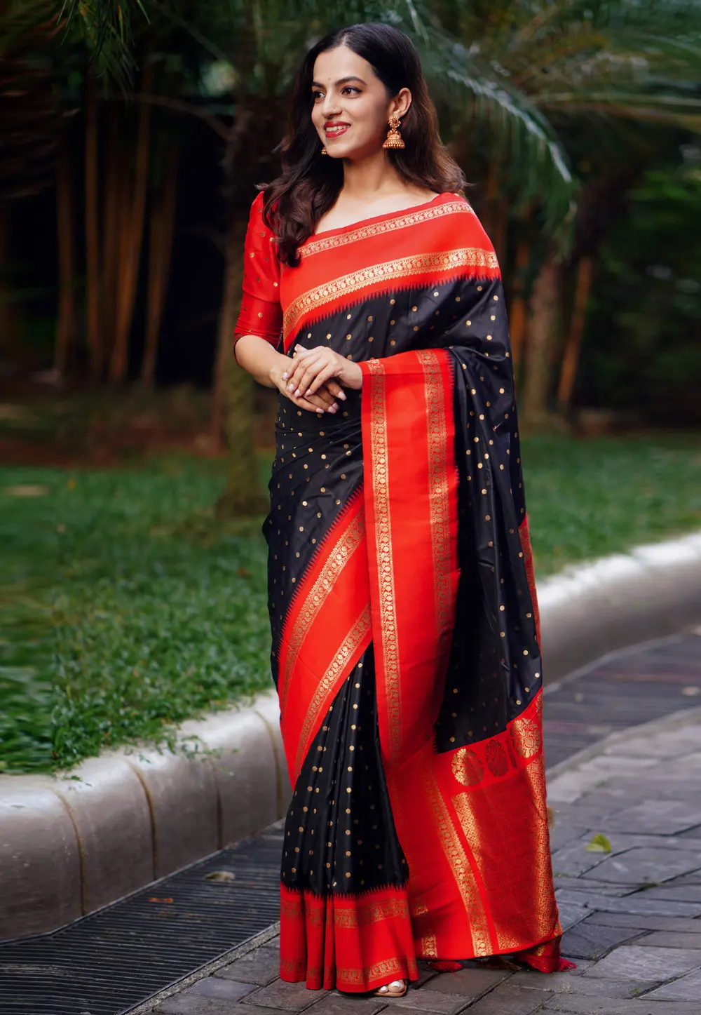 Black Silk Saree With Blouse 303154