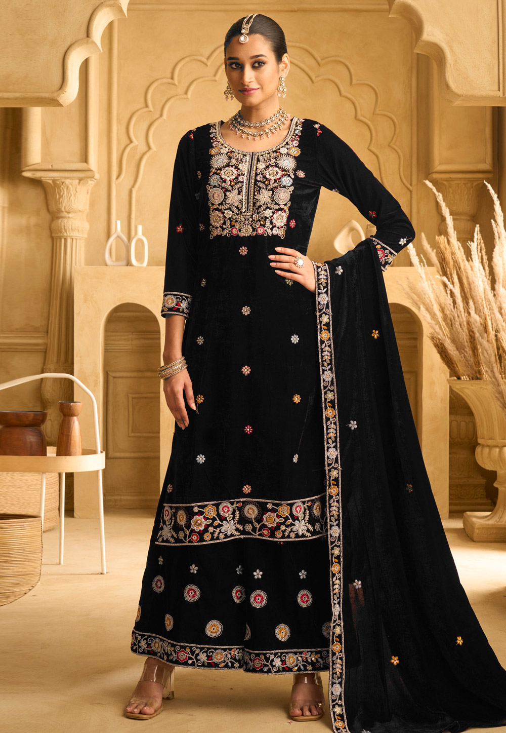Black Velvet Pakistani Suit 309587